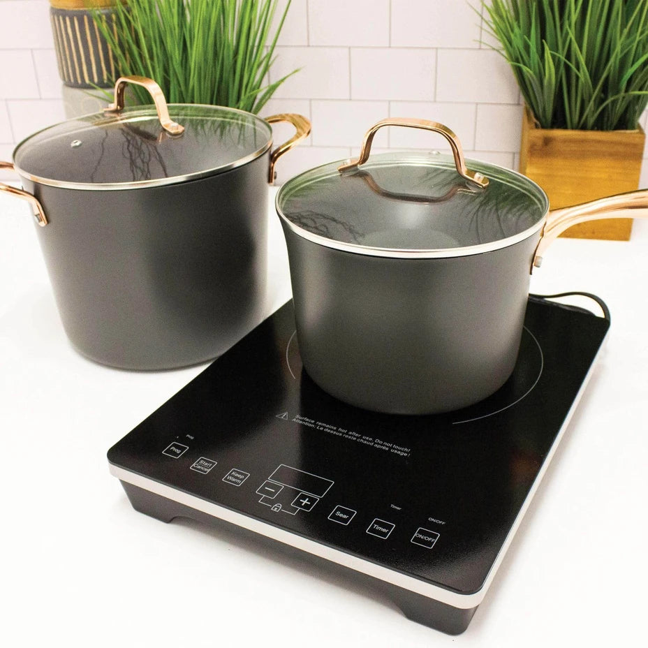 https://homerun-products.com/cdn/shop/products/BG-induction-cooktop-2212224-with-pot.jpg?v=1650642186&width=1445
